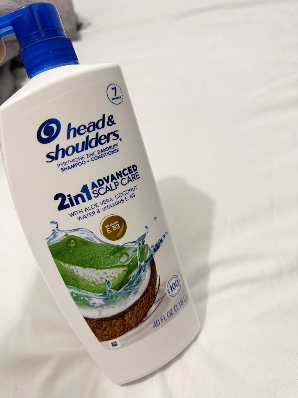 Head & Shoulders 2-in-1 Advanced Scalp Care Shampoo + Conditioner - White/Blue